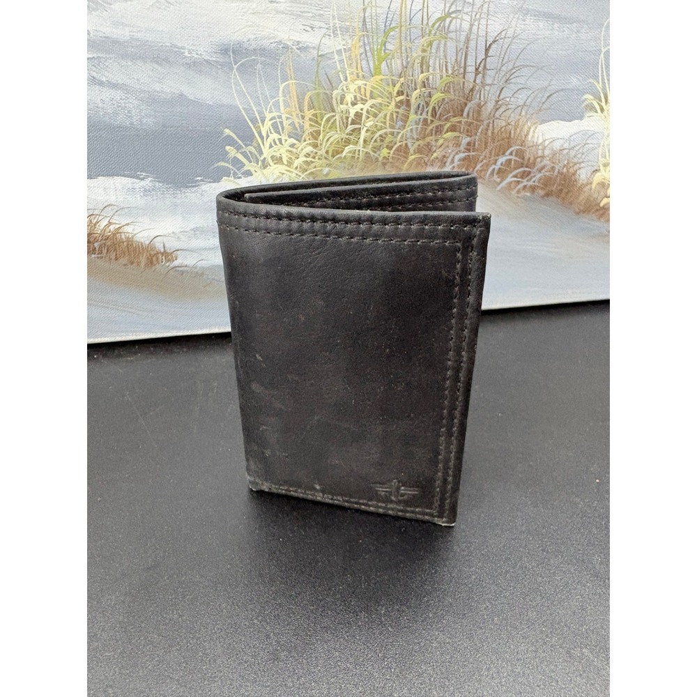 Dockers Mens Black Leather Trifold Wallet with Zipper Pocket 31DK1191